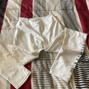 White leggings fighterdiet never worn